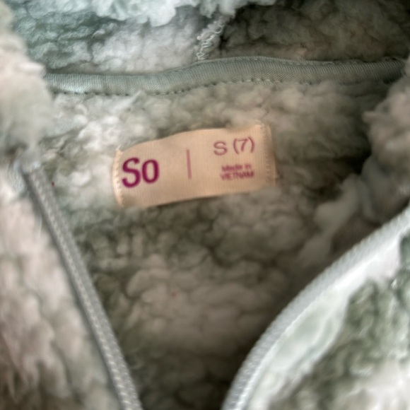 SO Kids Puffer Jacket - Light Cream & Light Green. I HAVE 3 of this size ava!! - Picture 1 of 5